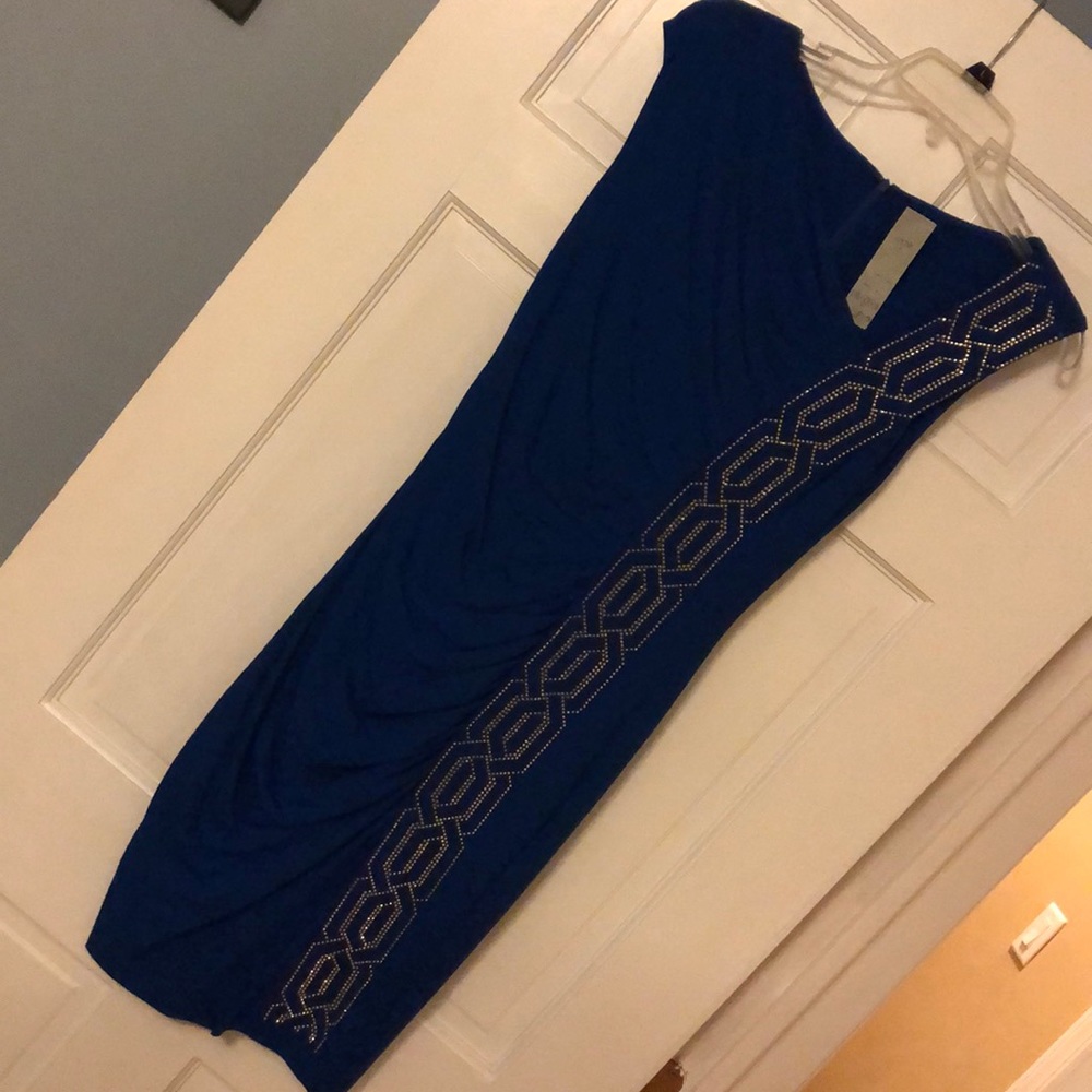 Beautiful Cache Dress - Picture 2 of 4